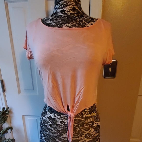 Mine tie front tee with intricate knitted back - Picture 2 of 3